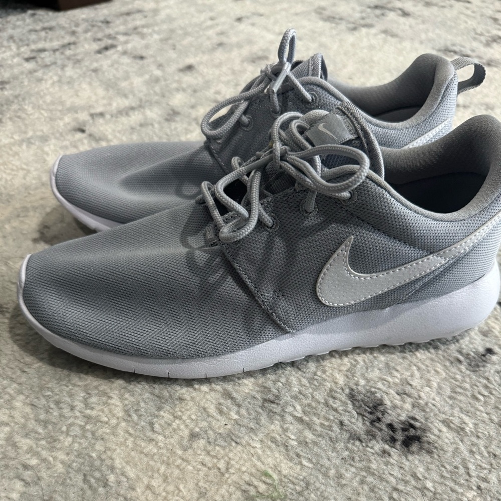 Wmns Roshe One 'Cool Grey'
